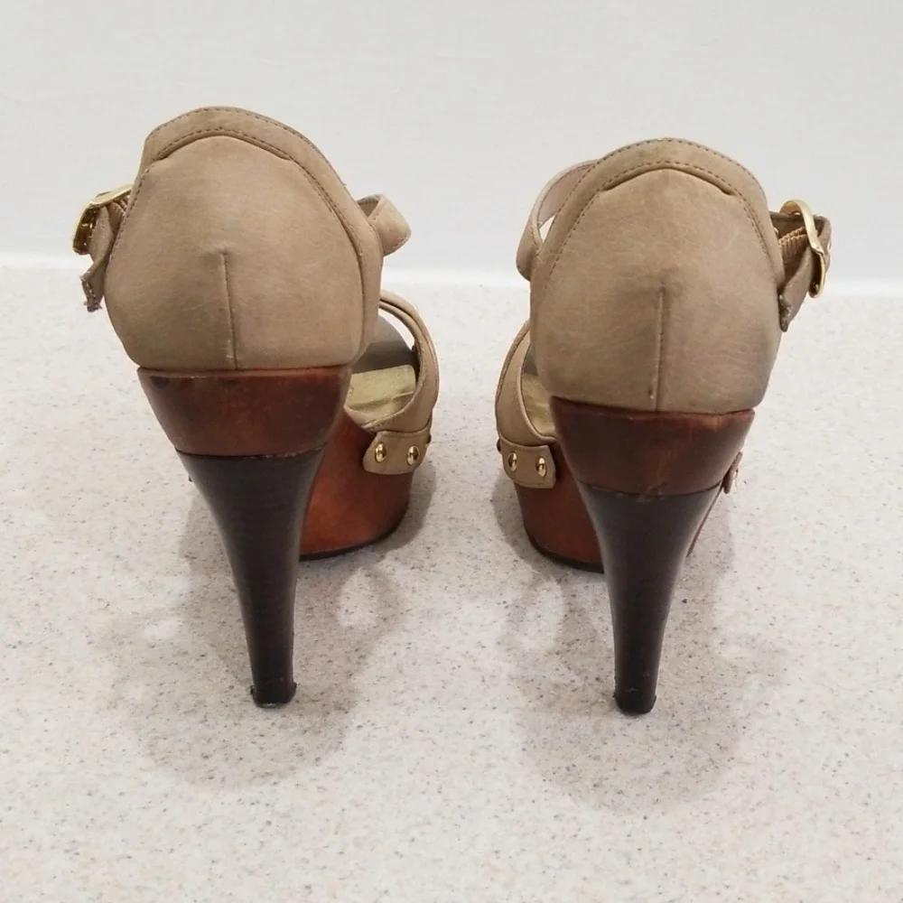 Bakers taupe Shiloh women's size 8.5 heels